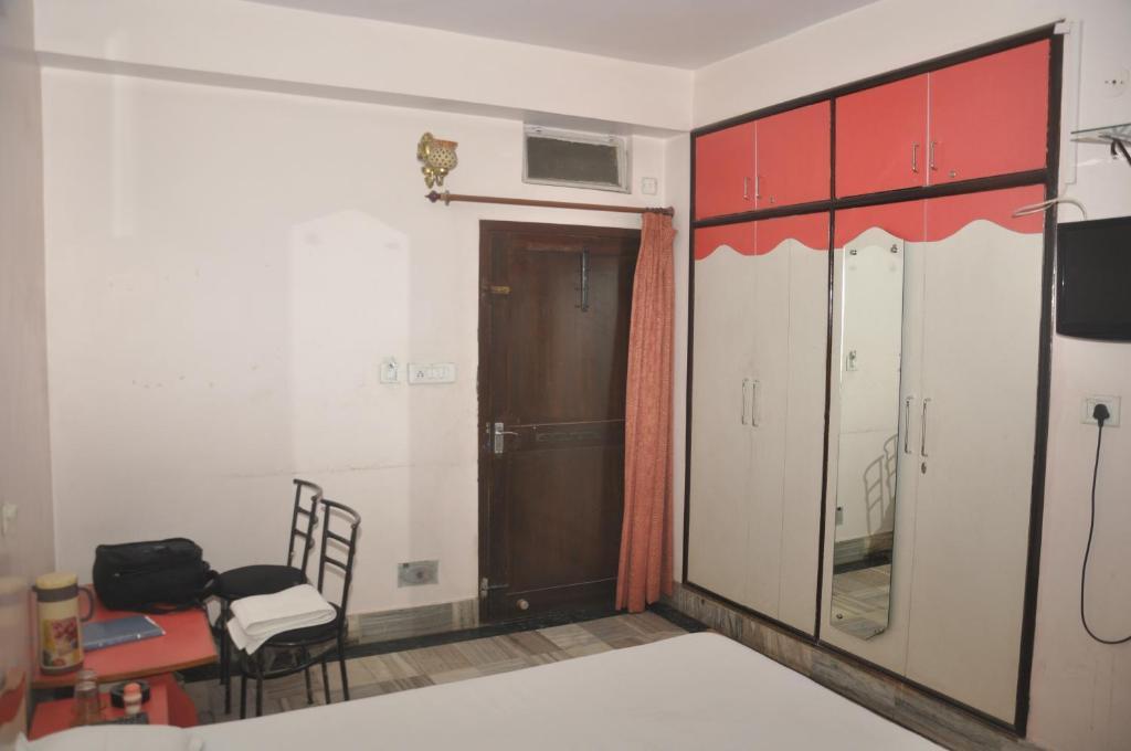 Aapnni Hotel Jaipur Chambre photo